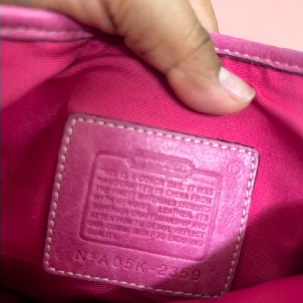 Coach Rare Pink Y2K Vintage Signature Crossbody with Metallic Accent - Picture 6 of 7